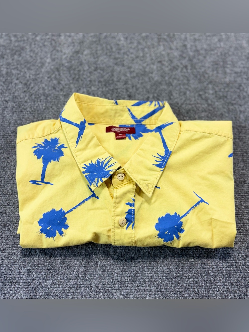 Arizona The Original Jeans Mens Size
XXL 100% Cotton Short Sleeve Hawaiian
Shirt